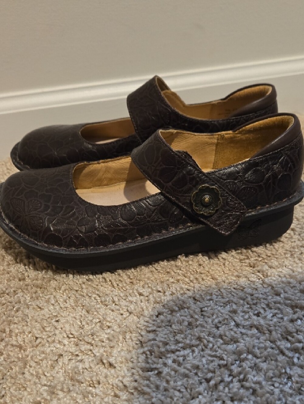 Dark Brown Floral Mary Jane Shoes - Picture 2 of 10